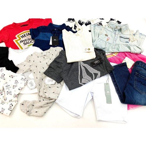 Children's assorted pallet clothing 200pcs.