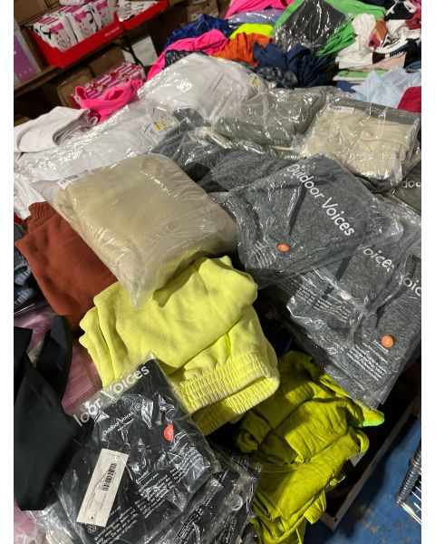 Outdoor Voices wholesale apparel assortment mixed 100pcs.